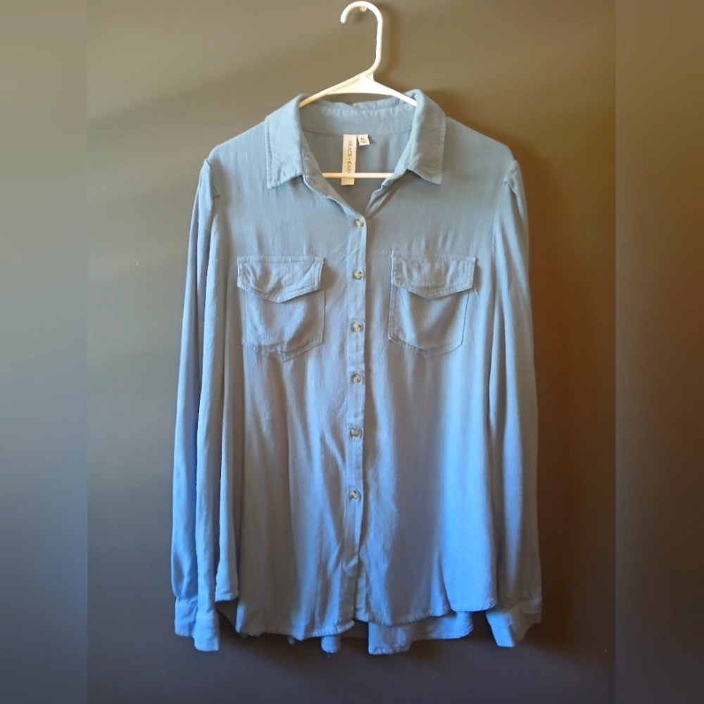 GRACE + KARMA WOMENS XL LONG SLEEVE LIGHT BLUE BUTTON DOWN TOP GRACE + KARMA WOM